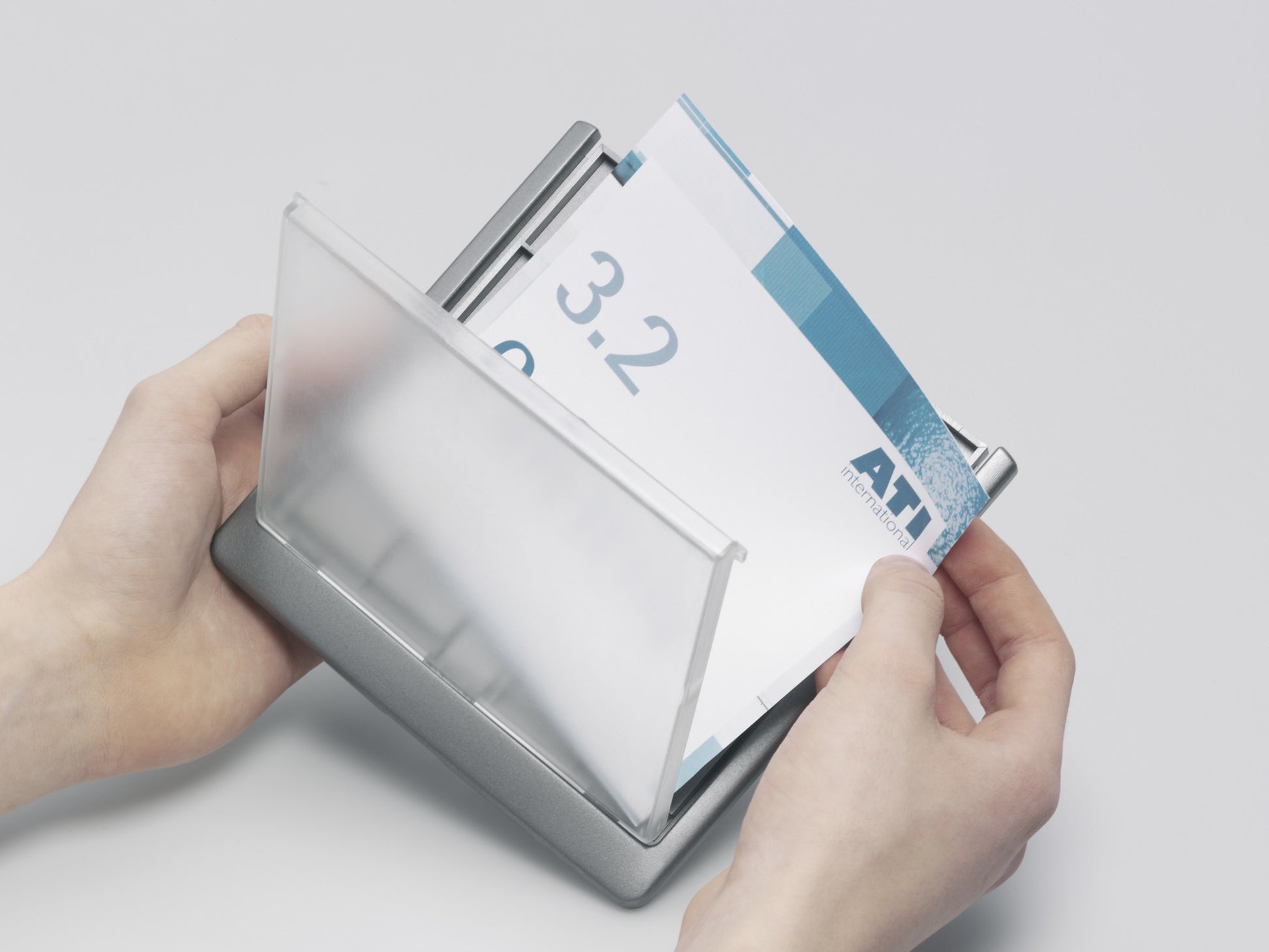 Durable Schilderhalter – für A5 – Querformat – Graphit – Kunststoff – 1 Stk.