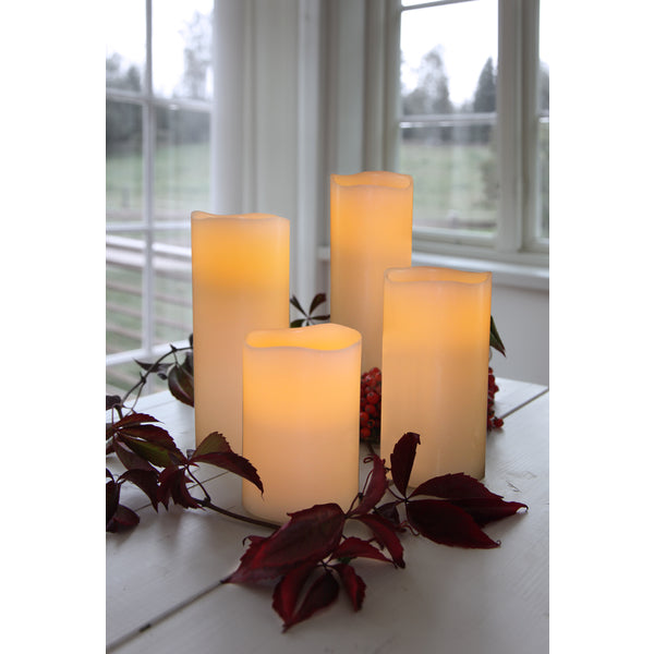 Star Trading LED-Kerze – mit Timer (6/18 h) – Ø 10 × 20 cm – Wachs, beige