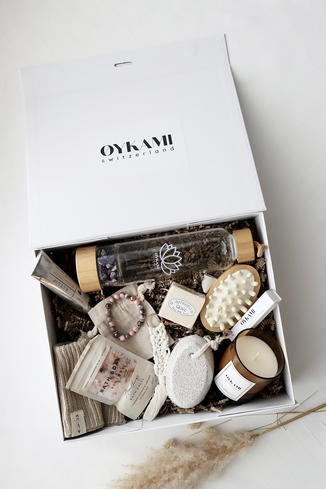 OYKAMI Geschenkbox – mit Soja-Duftkerze – Wachs & Sonstiges, Mehrfarbig