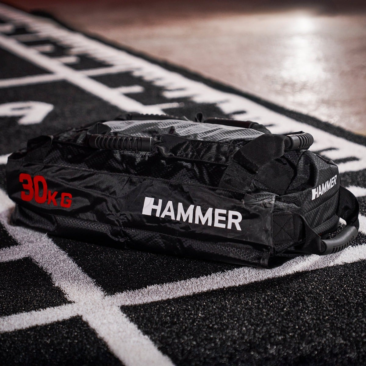 HAMMER Competition Sandsack, 20 kg, 36 × 32 × 10 cm – Rot/Schwarz, Oxford