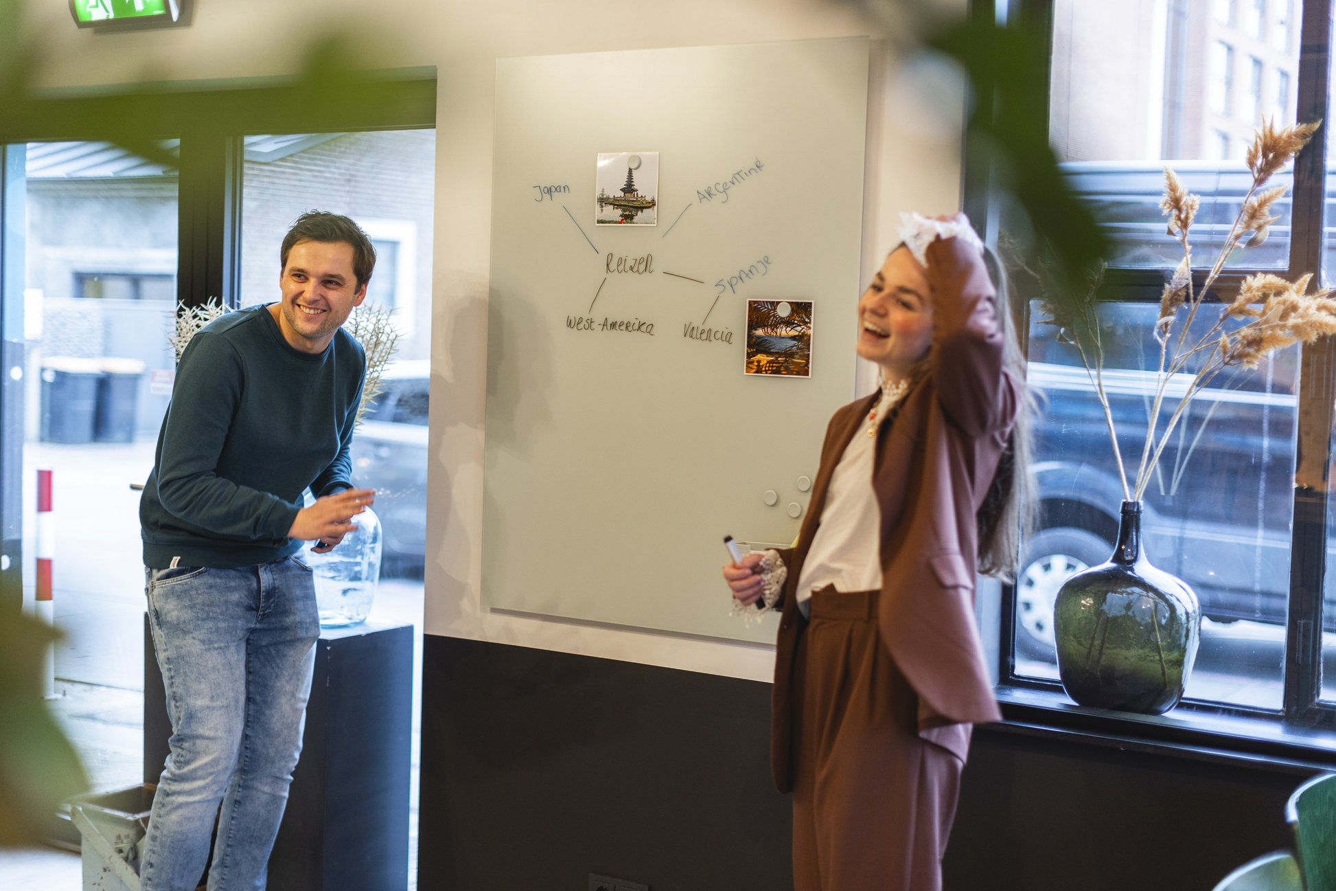 Legamaster Whiteboard – 120 × 90 cm, Glas, magnetisch, Wandmontage, inkl. 2 Magnete