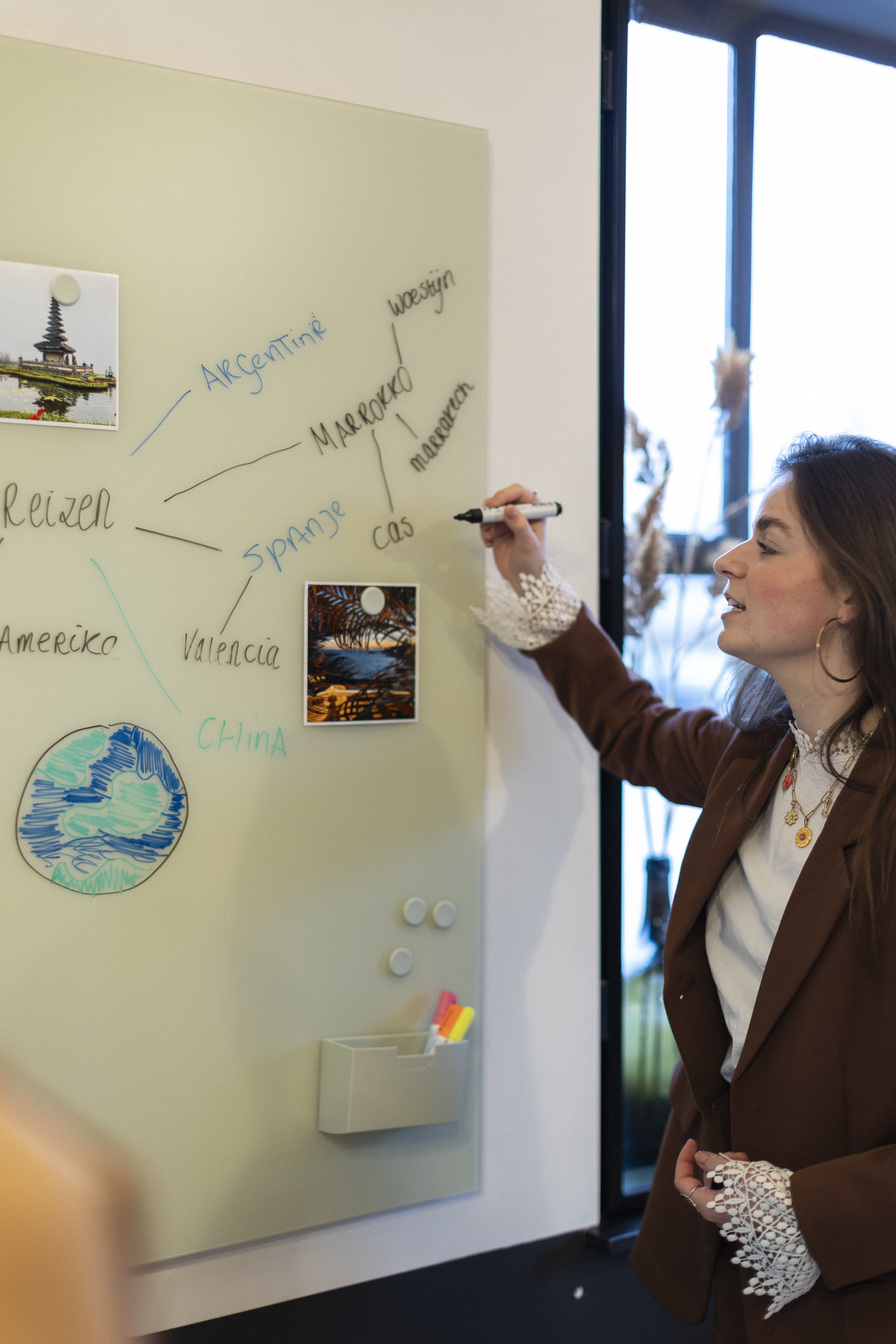 Legamaster Whiteboard – 150 × 100 cm, Glas, magnetisch, Wandmontage, inkl. 2 Magnete