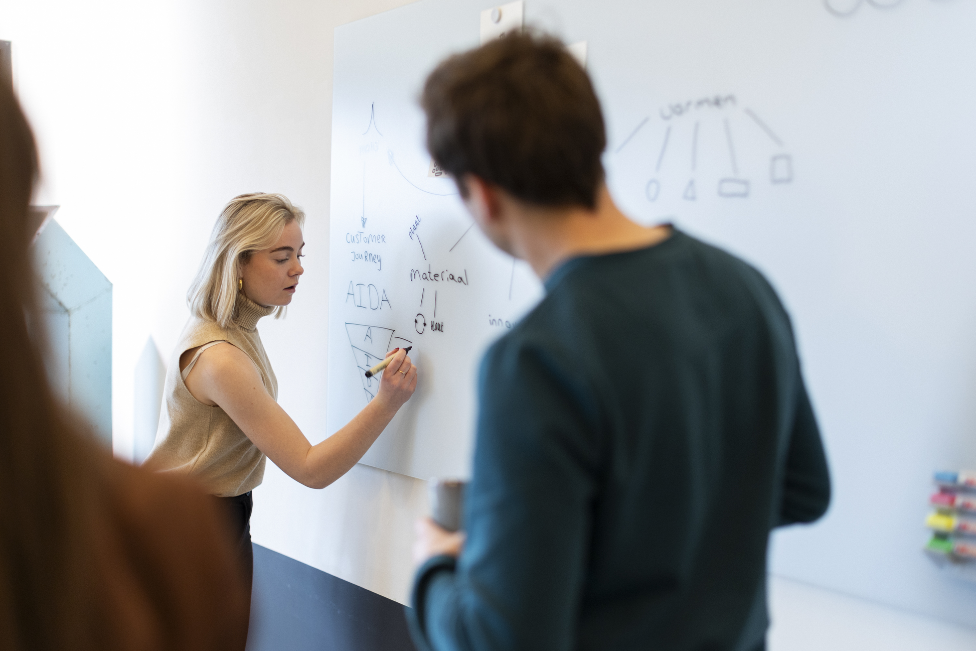 Legamaster Whiteboard – 200 × 100 cm, mattes Glas, magnetisch, Wandmontage, inkl. 2 Magnete