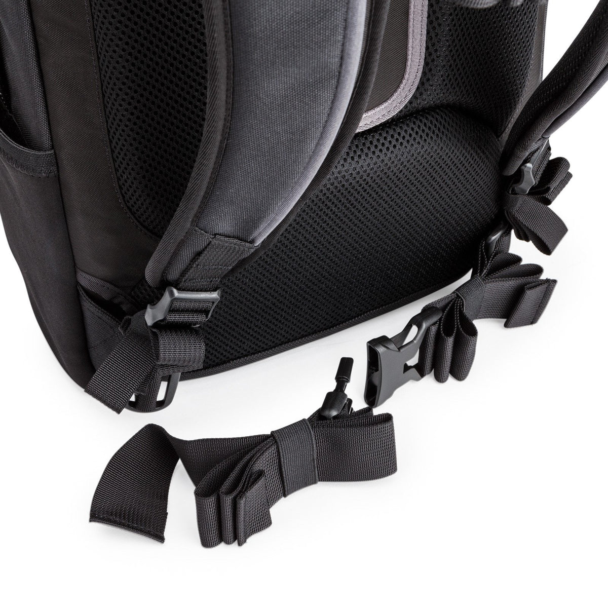 Think Tank Airport Essentials Rucksack – DSLR, 4 Objektive, Notebook-/Tablet-Fach, Regenhülle – Schwarz