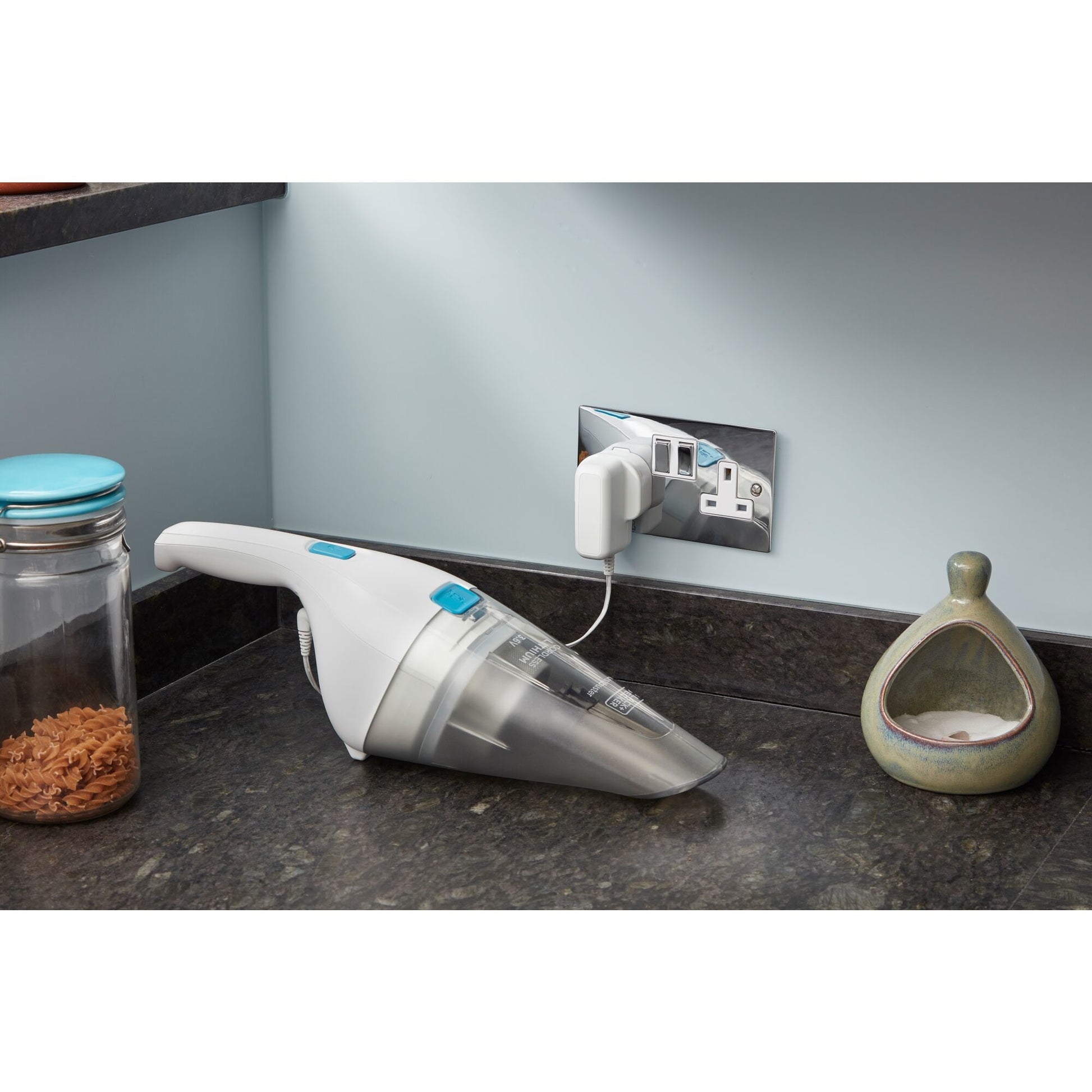 Black & Decker BLACK+DECKER Akkustaubsauger Dustbuster – 1500 mAh, 0,3 l, Akkubetrieb, 1 Stufe