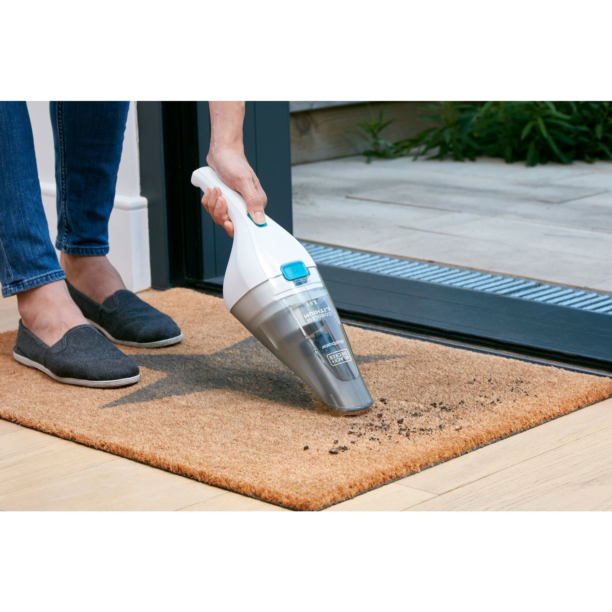Black & Decker BLACK+DECKER Akkustaubsauger Dustbuster – 1500 mAh, 0,3 l, Akkubetrieb, 1 Stufe