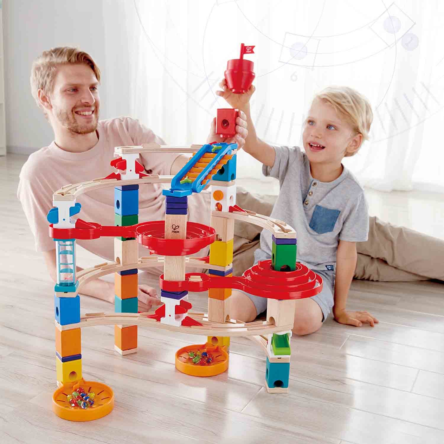 Hape QUADRILLA Super Spiralburg Murmelbahn – 129-teilig – ab 4 Jahren – Kunststoff, Glas, Holz – mehrfarbig