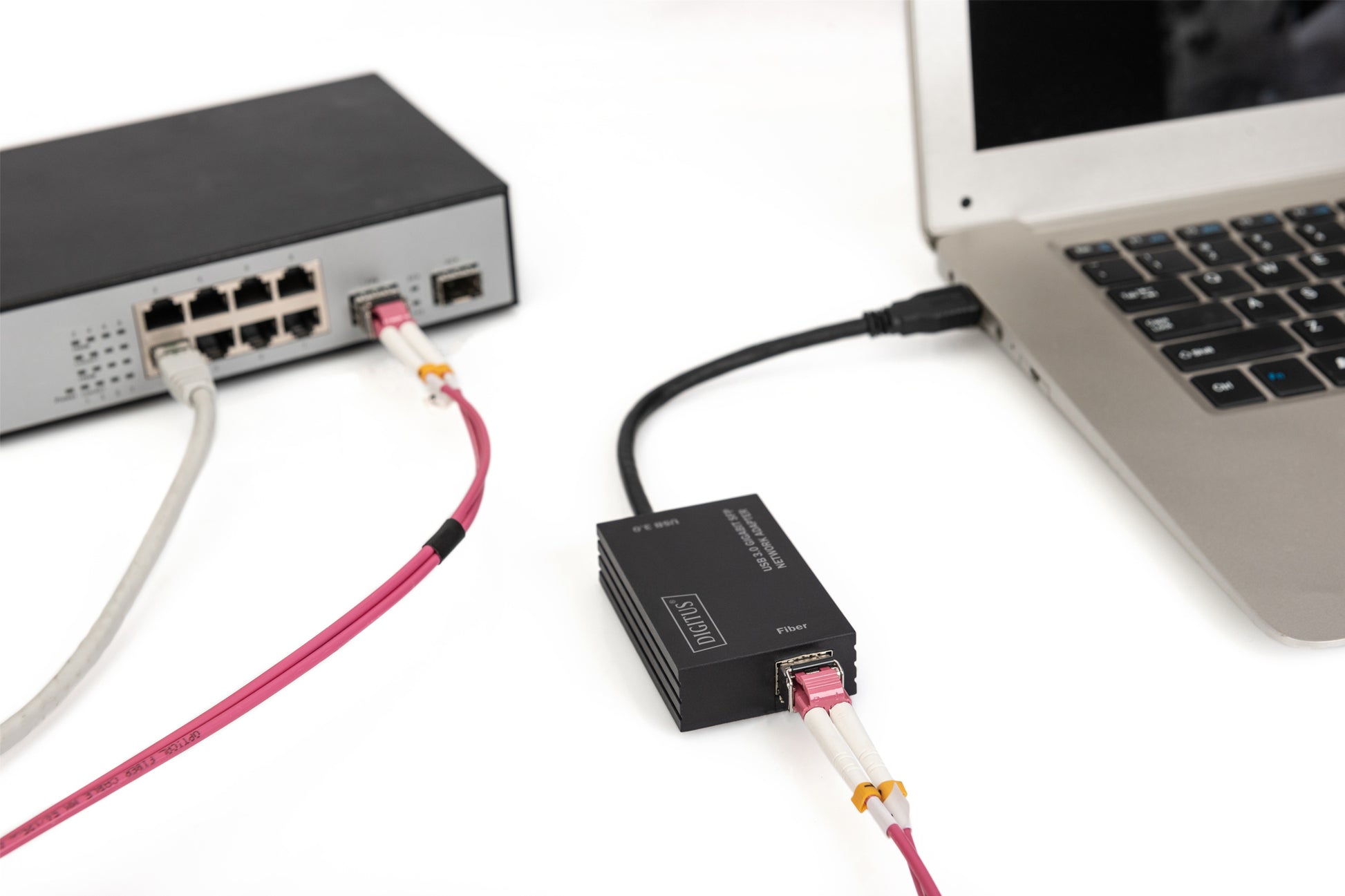 Digitus Netzwerkadapter USB-A zu SFP – 1 Gbit/s, USB 3.2 Gen 1 (5 Gbit/s), 0,17 m – Schwarz