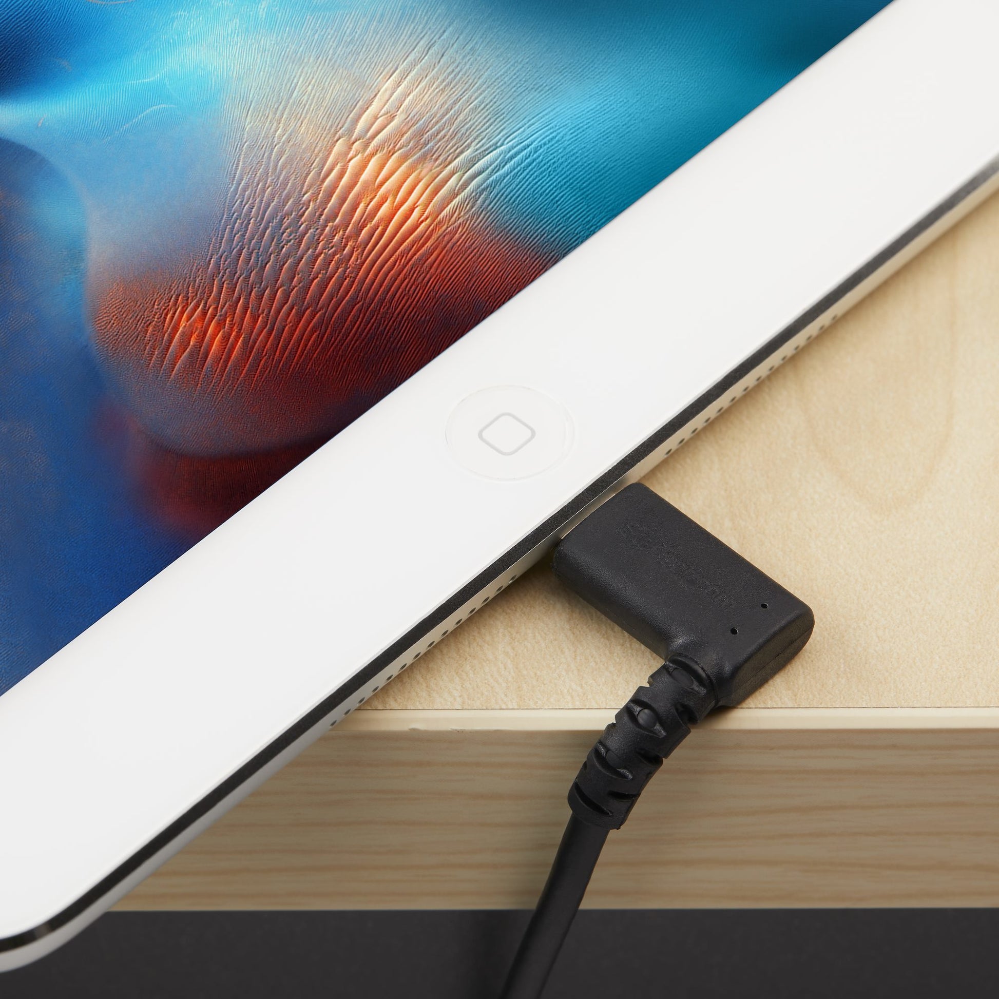 StarTech.com Kabel – Lightning auf USB-A 2 m, MFi zertifiziert, abgewinkelt, Schwarz – für iPhone/iPad
