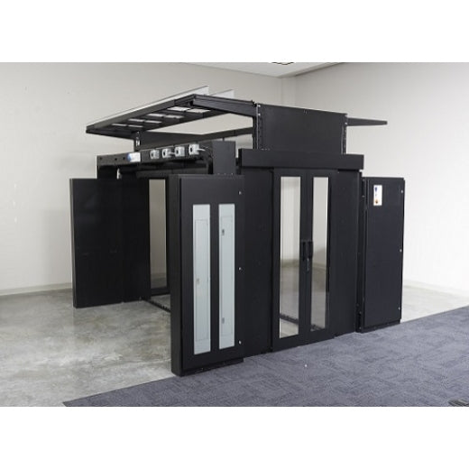 APC HyperPod Endblende – 40 × 1'370 mm, schwarz, für HyperPod