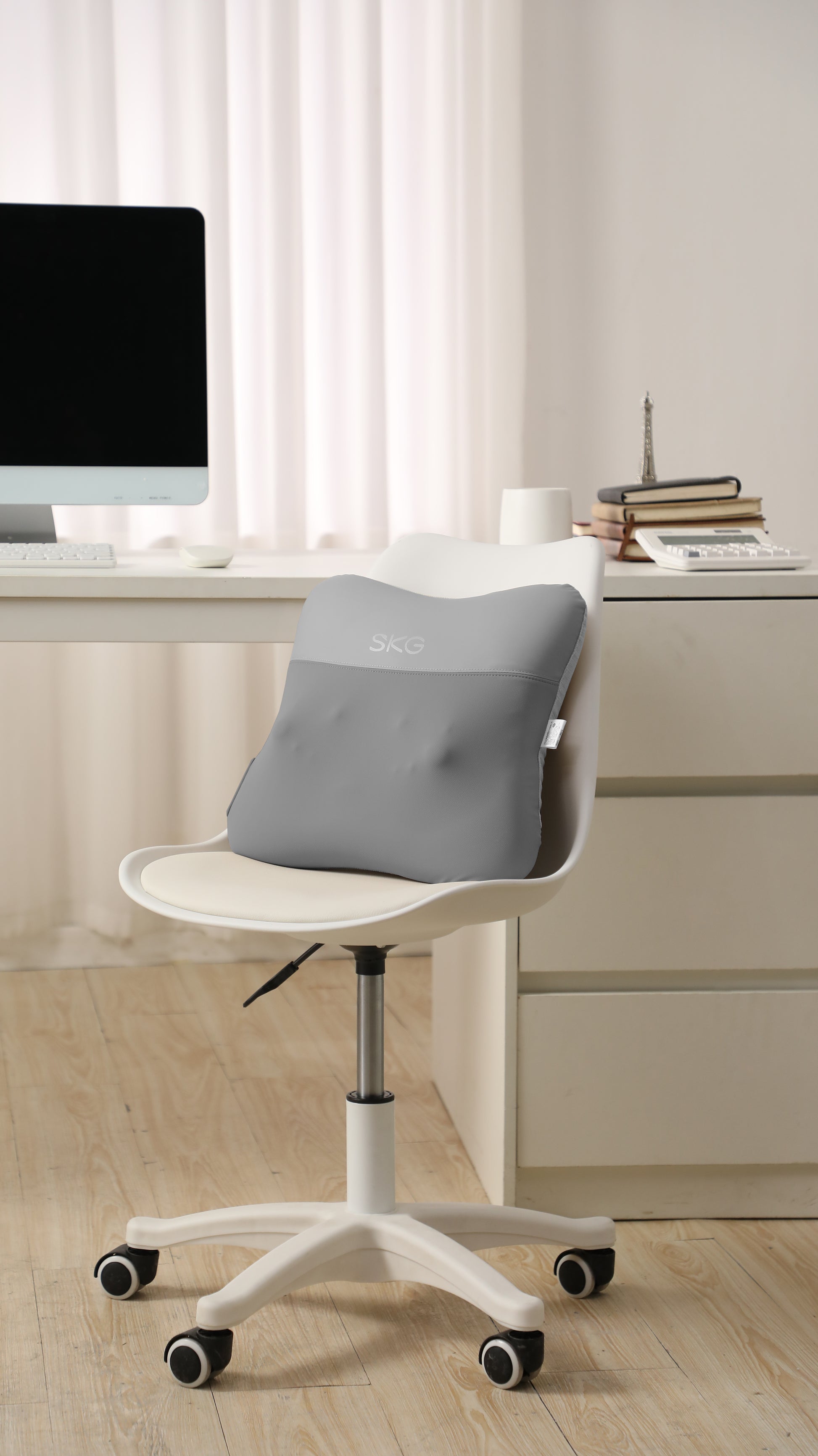SKG Massagekissen VS500 – Knetmassage, mit Wärmefunktion – 36 × 27 × 14 cm – Grau