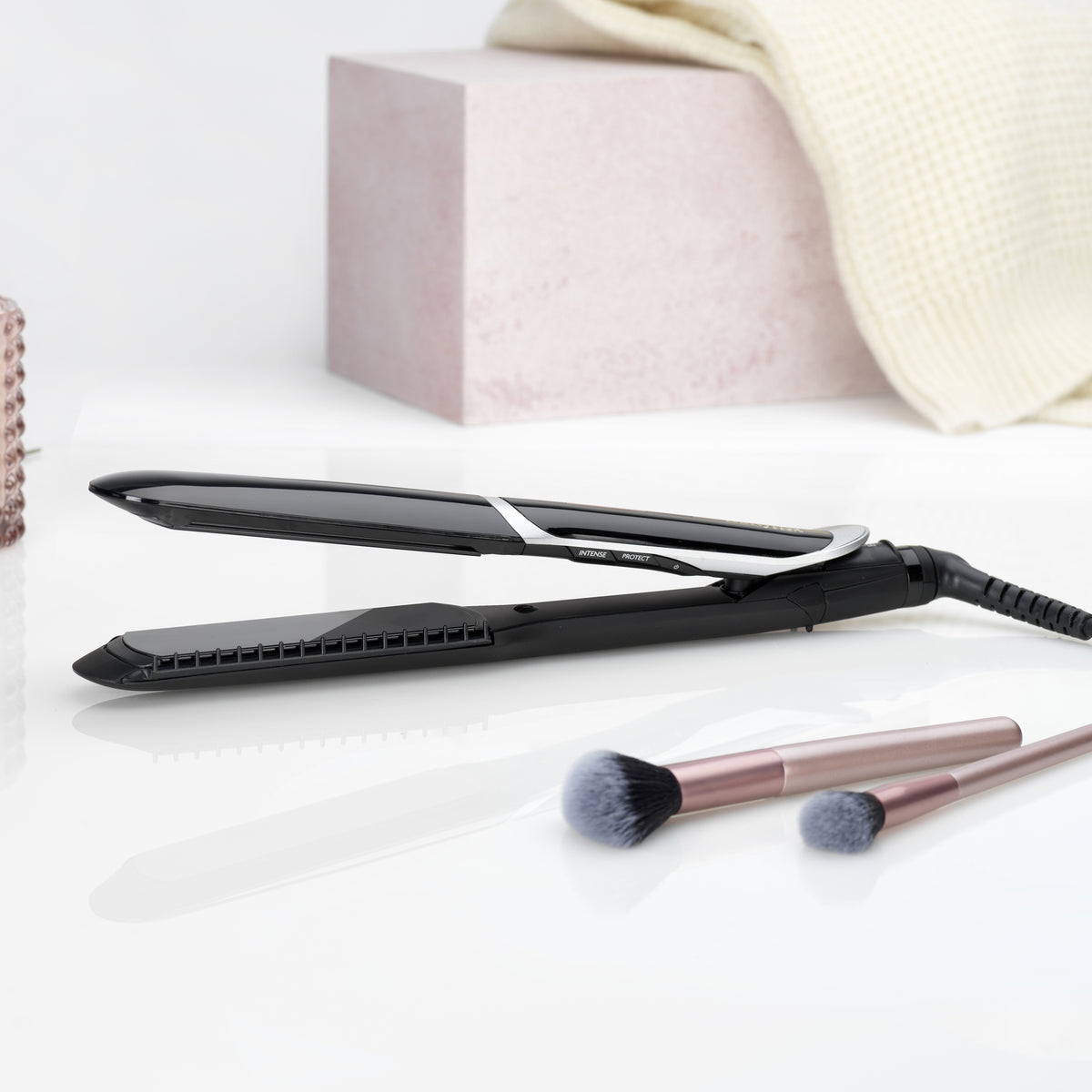 BaByliss Sleek Control Wide Glätteisen – Keramik-Turmalin, 140–235 °C, 30 s – Schwarz
