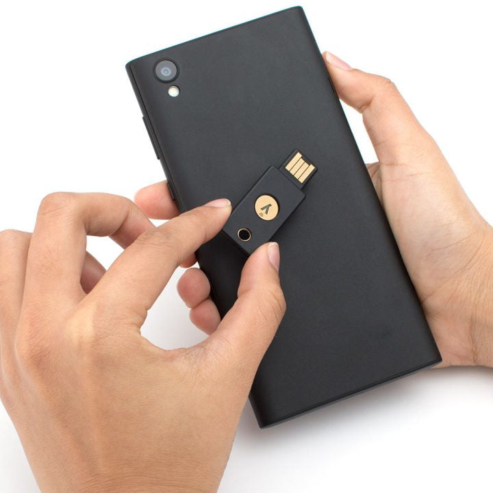 Yubico Sicherheitsschlüssel – USB-A (Stecker) – NFC, FIDO 2 – Schwarz – für Android, Windows 10, iOS