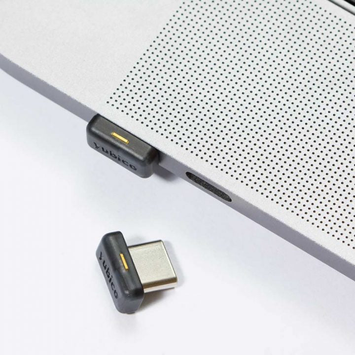 Yubico USB-Sicherheitsschlüssel – USB-C – Schwarz – für Windows, Mac OS, Linux