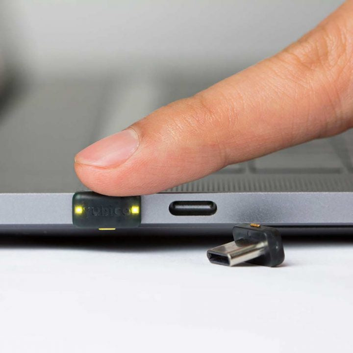 Yubico USB-Sicherheitsschlüssel – USB-C – Schwarz – für Windows, Mac OS, Linux