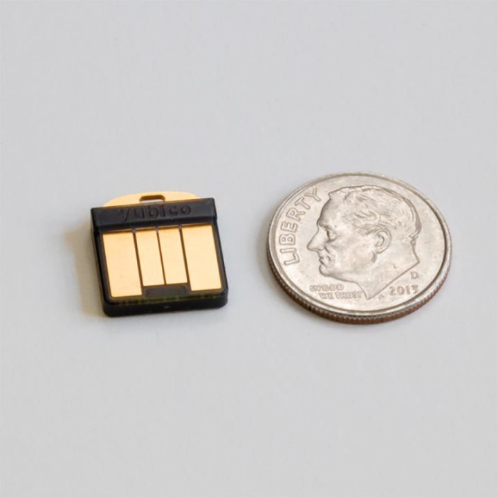 Yubico USB-Adapter USB-A – FIDO 2, U2F zertifiziert – Schwarz/Gold – für Windows, Mac OS, Linux