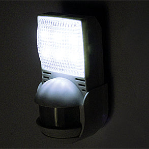 Steffen Nachtlicht – Neutralweiss, PIR-Sensor, Batterie, Weiss