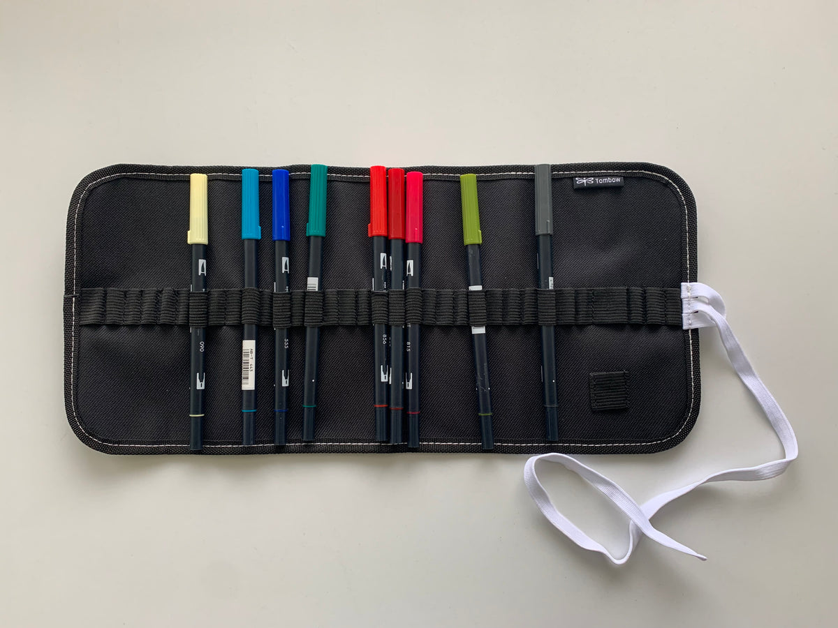 Tombow Rollerset Abt Dual Brush Pen – Stifterolle, Platz für ca. 30 Stifte, leer, schwarz, 21,5 × 1 × 33,5 cm
