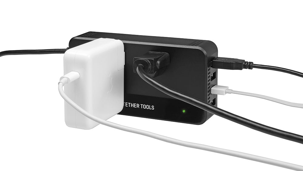 Tether Tools ONsite D-Tap Adapter D-Tap zu AC – 2 AC-Ausgänge, 4× USB-Anschlüsse, 200 W, 220 V Eingang