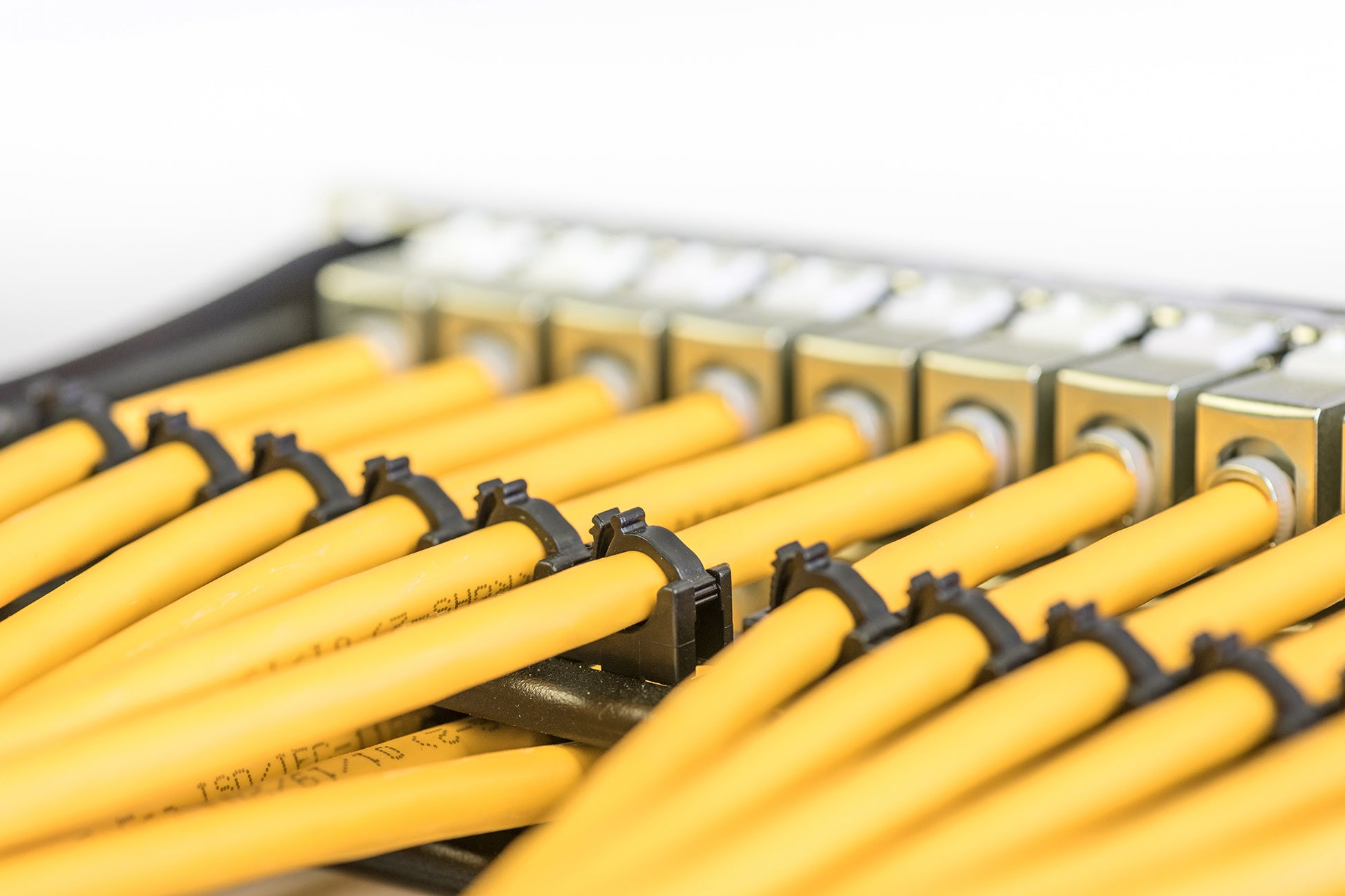 Digitus CAT 7A Netzwerkkabel – 100 m, gelb, geschirmt (S/FTP)