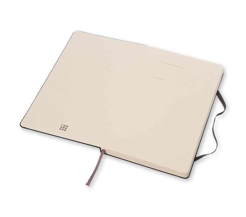 Moleskine Notizbuch, 130 × 210 mm, punktkariert, Leimbindung, Hardcover, 240 Seiten, 70 g/m² – schwarz