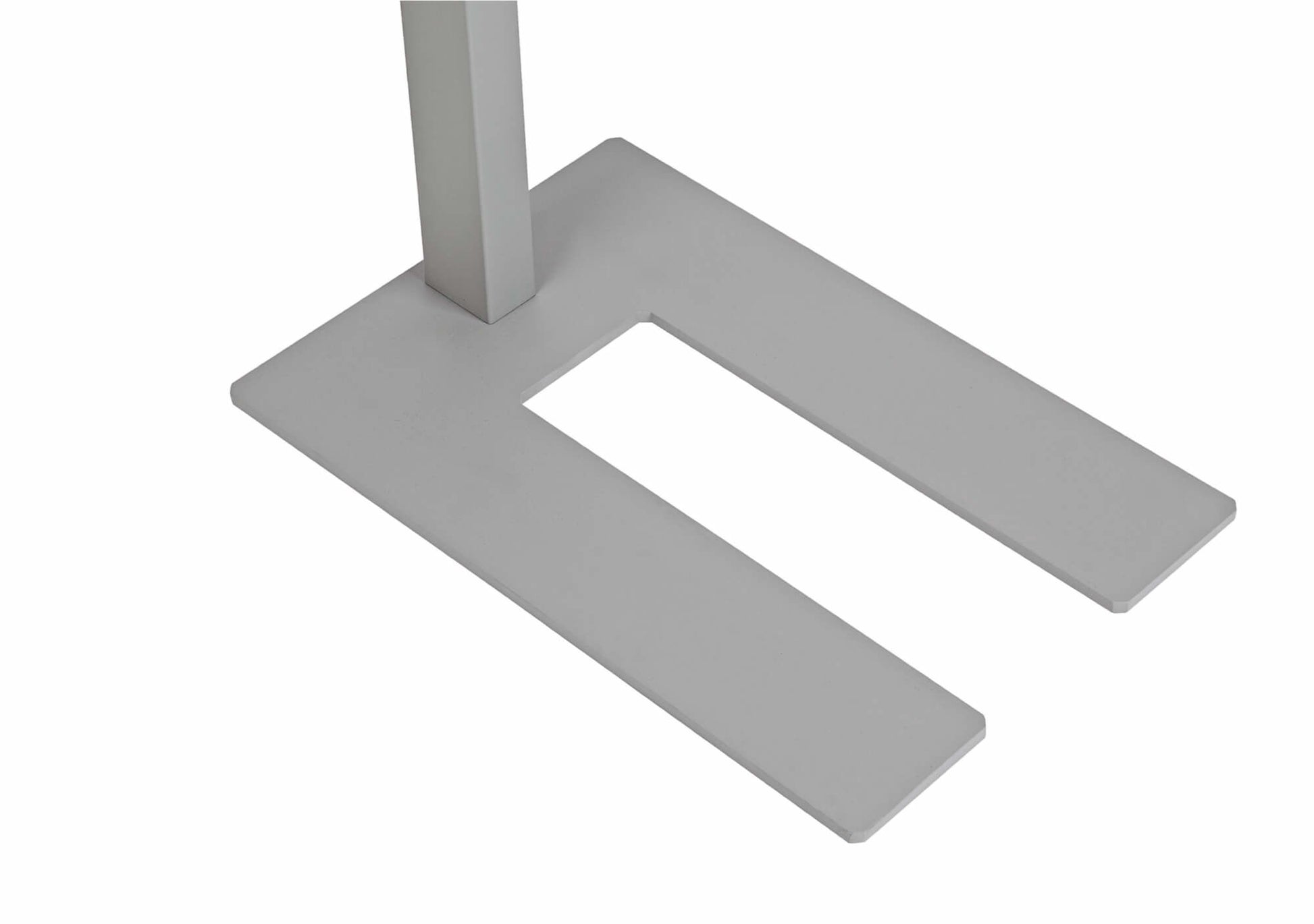 MAUL LED-Stehleuchte Juvis – Bewegungssensor, dimmbar – 4000 K – 13'060 lm 68 W – Silber Aluminium