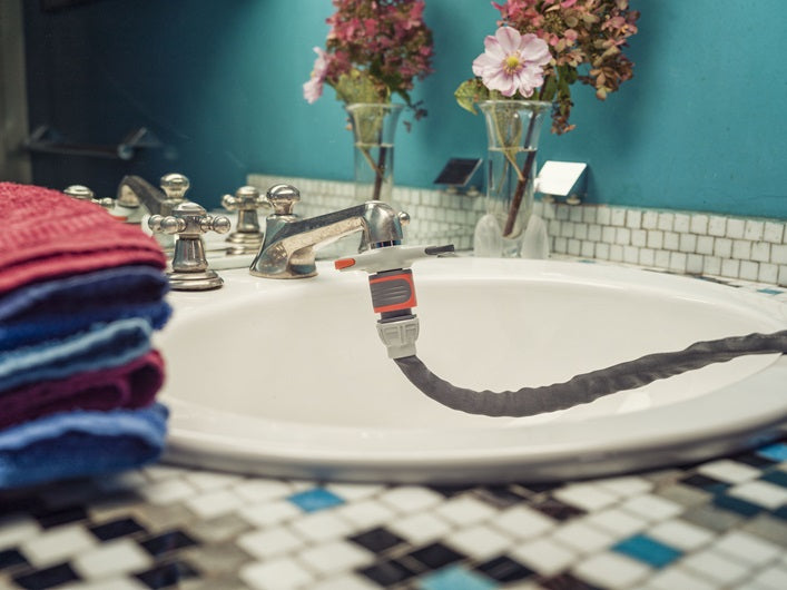 Gardena Hahnstück – Kunststoff, Schwarz/Chrom/Grau, für Indoor Wasserhähne E10