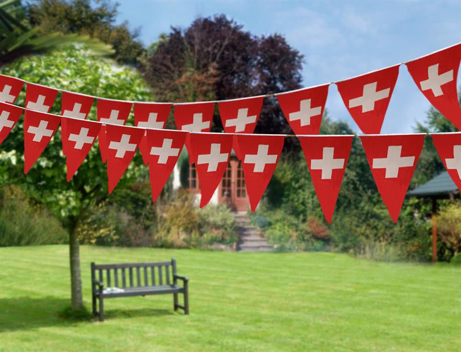 Dameco Girlande – 4,5 m – Schweizer Kreuz – Polyester, mehrfarbig