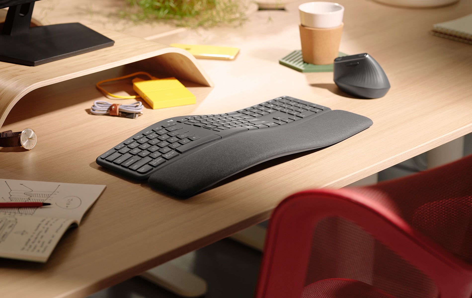 Logitech Ergo K860 – Tastatur, kabellos (Bluetooth/2,4 GHz), Fullsize (mit Ziffernblock)