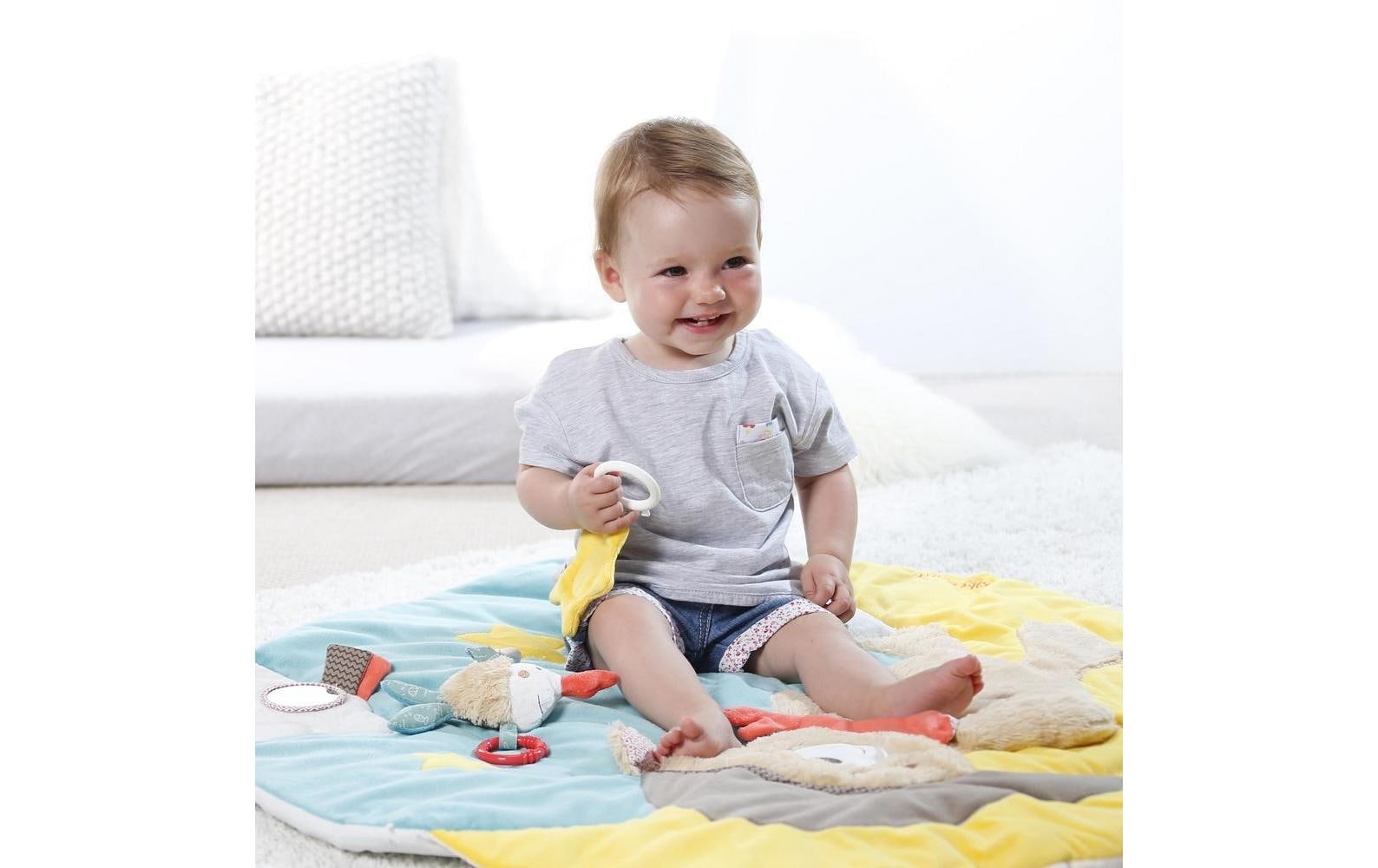Fehn Krabbeldecke mit Spielbogen Bär Bruno – 85 × 85 cm – 5 Stofftiere, Spiegel – mehrfarbig