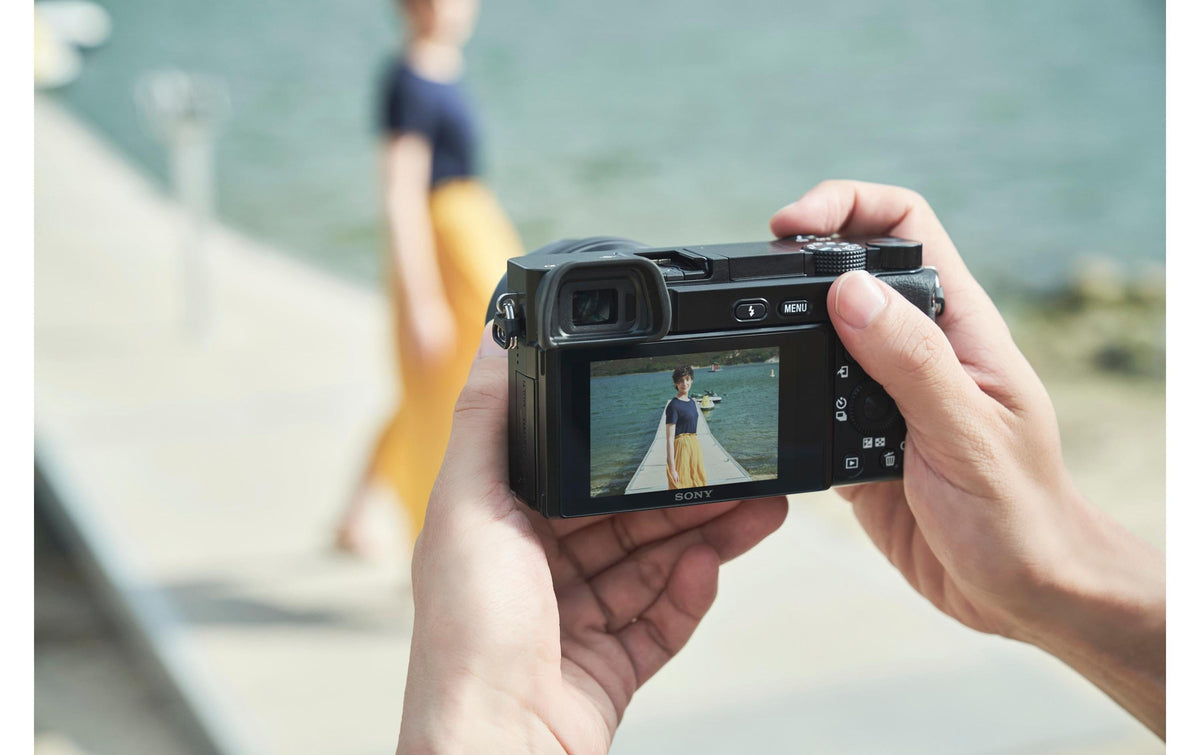 Sony Alpha 6100 – Systemkamera Body E-Mount, 24,2 MP APS-C, 4K, Schwarz