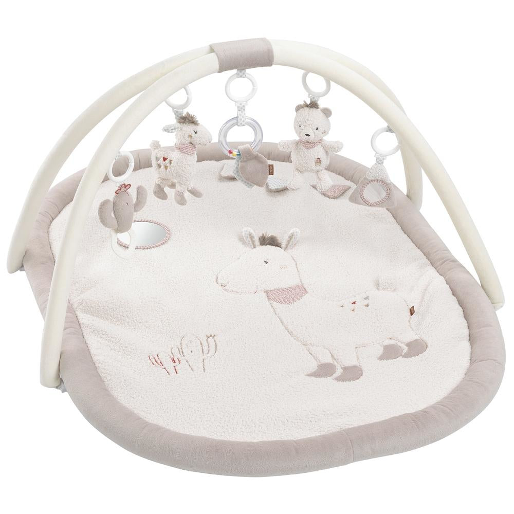 Fehn Krabbeldecke mit Spielbogen – 2 Spielbögen, 5 Stofftiere, mit Ton – 105 × 80 cm – ab 0 J. – grau/weiss