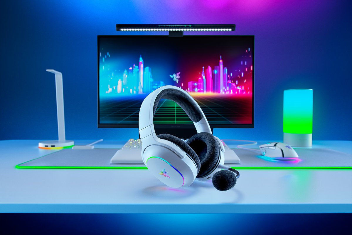 Razer Barracuda X Chroma Gaming-Headset – Over-Ear, Stereo, BT, mit USB-C-Dongle, Weiss