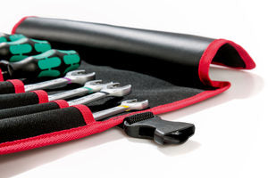 Parat Basic Roll-Up Case 8 Roll-Up Case 8 Fächer – mit Schultergurt, Rot, Nylon, B 410 × H 330 × T 50 mm