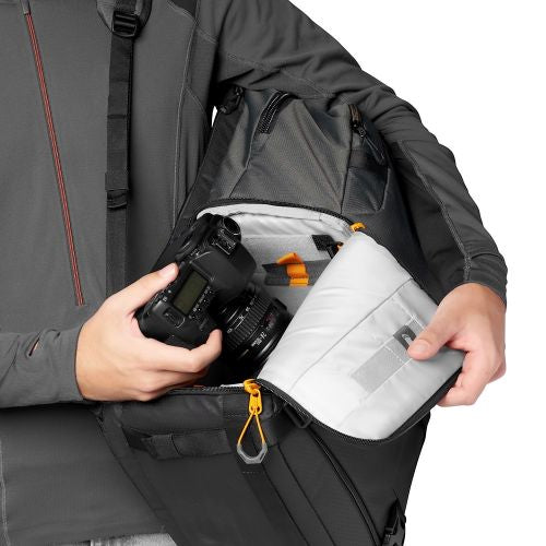 Lowepro Kamerarucksack Fastpack PRO BP 250 AW III – 25 l, grau – Regenhülle – für Systemkameras