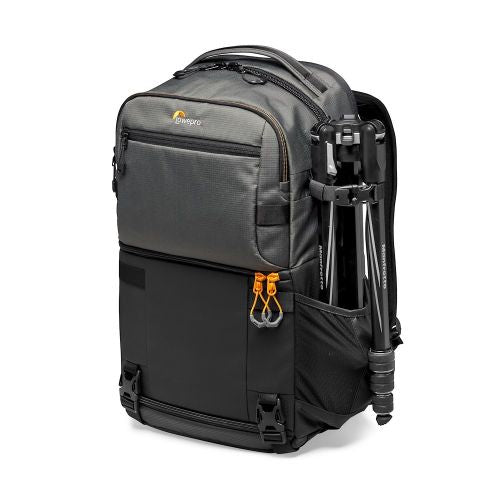 Lowepro Kamerarucksack Fastpack PRO BP 250 AW III – 25 l, grau – Regenhülle – für Systemkameras