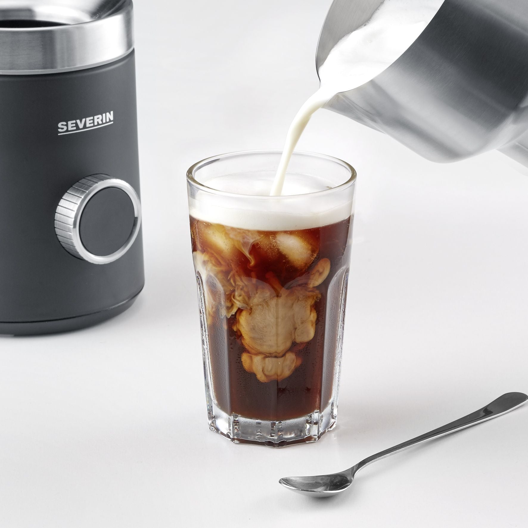 Severin Milchaufschäumer Spuma 700 Plus SM 3587 – 0,7 l, 500 W, spülmaschinenfest – schwarz/edelstahl