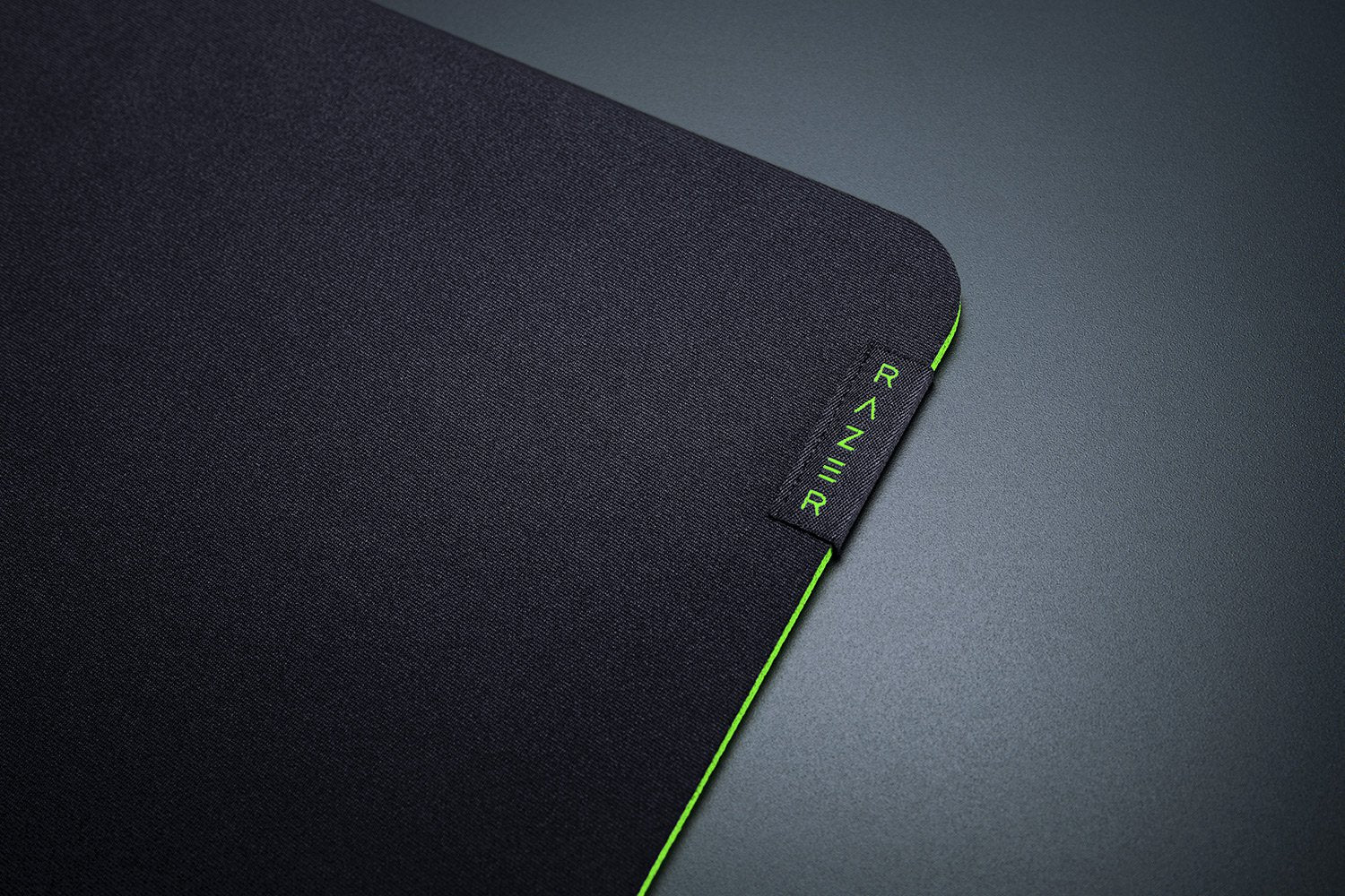 Razer Gigantus V2 3XL – Gaming-Mauspad – 1'200 × 550 × 4 mm, Gummi, Schwarz