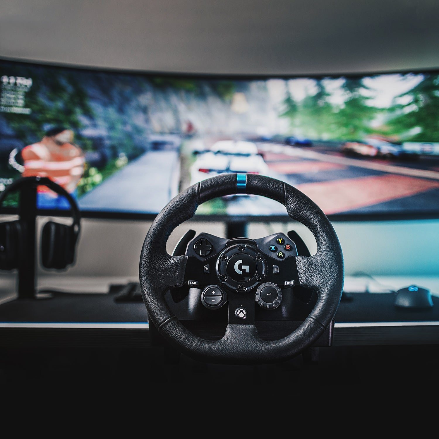 Logitech G G923 – Joystick – USB (kabelgebunden), 900° Drehwinkel, Kraft-Rückmeldung, schwarz, für PC & Xbox