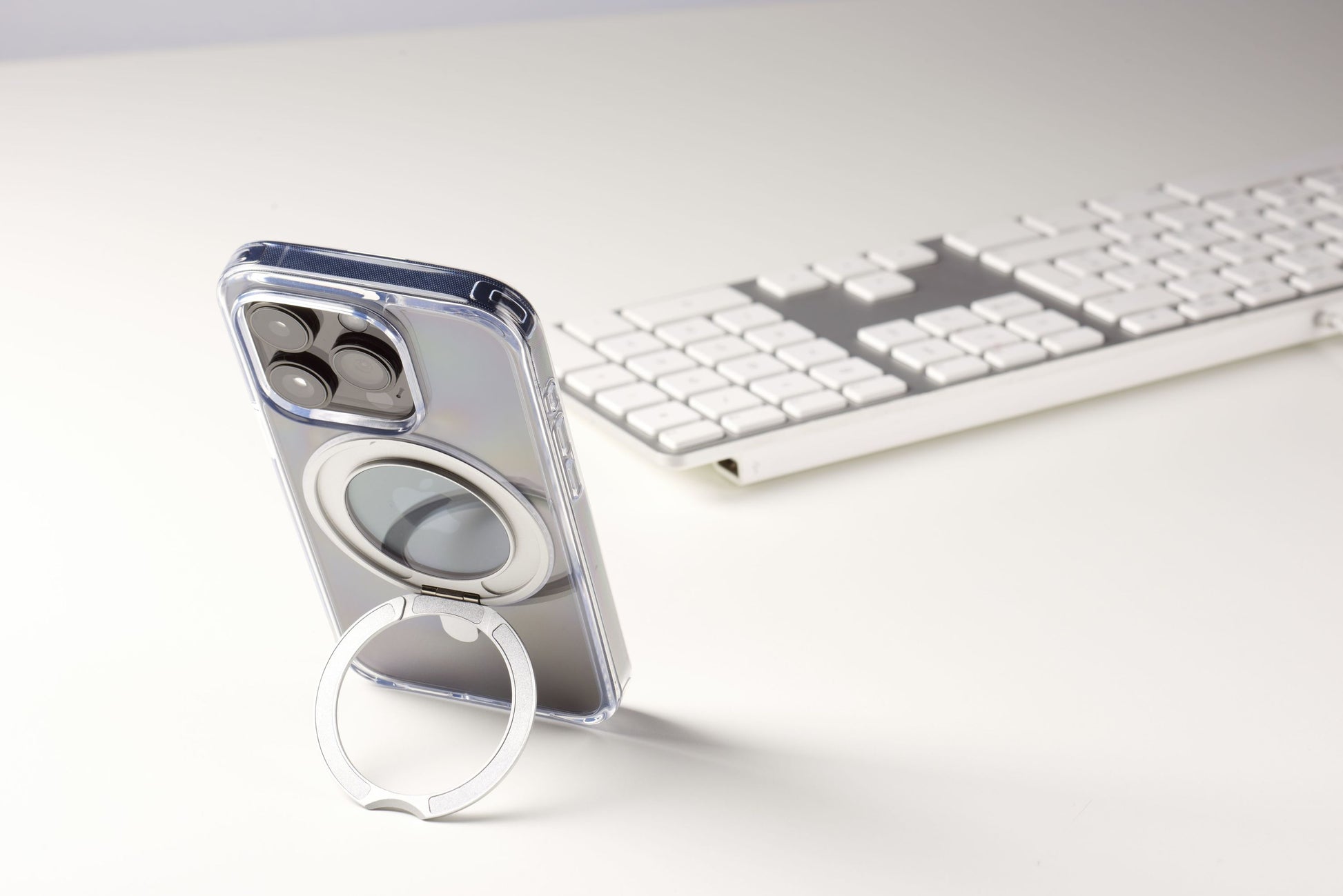 Cellularline Backcover – für Apple iPhone 16 Pro Max – transparent – MagSafe-kompatibel, stossdämpfend