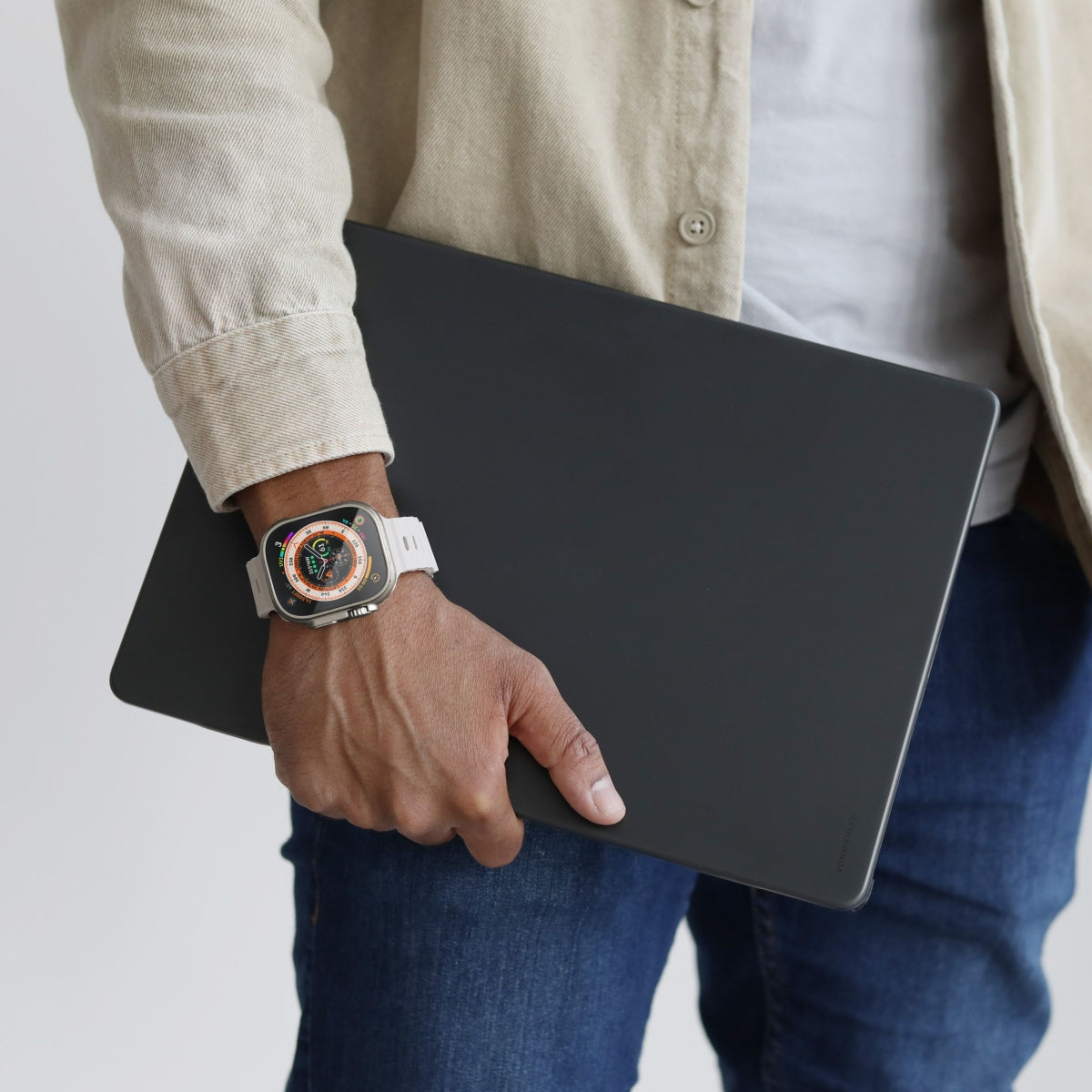 Vonmählen Notebook-Schutzhülle 14" – Transparent, Schwarz matt