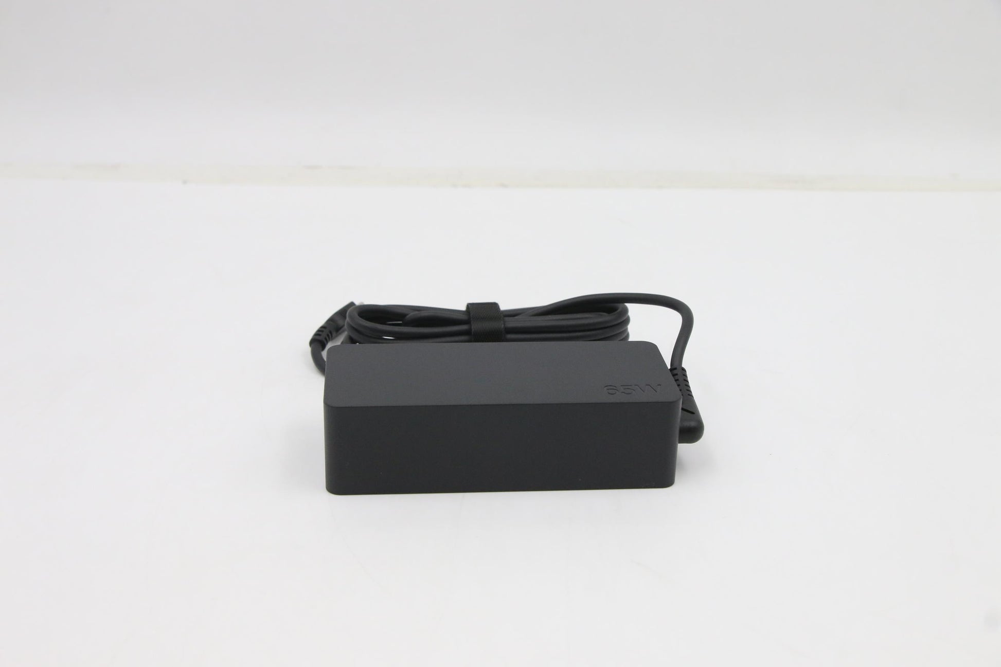 Lenovo 5A10W86255 USB-Ladegerät 65 W – USB-C×1 – für Lenovo-Laptops – Schwarz
