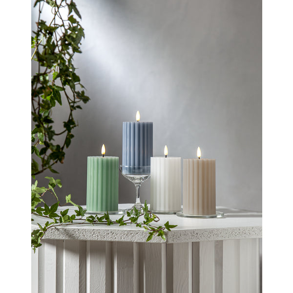 Star Trading Säulenkerze – Ø 7,5 × 15 cm, 0,02 W, Warmweiss, Grün, Batteriebetrieb, Timer (6 h/18 h)