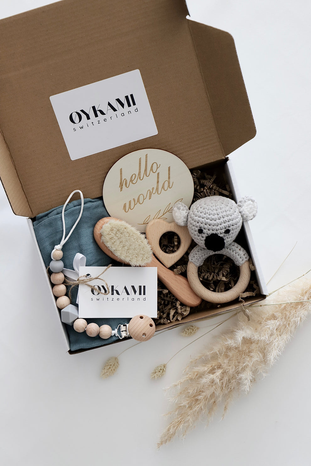 OYKAMI Aspen Geschenkbox – Holz, Baumwolle – Blau/Weiss/Beige – ab 0 M