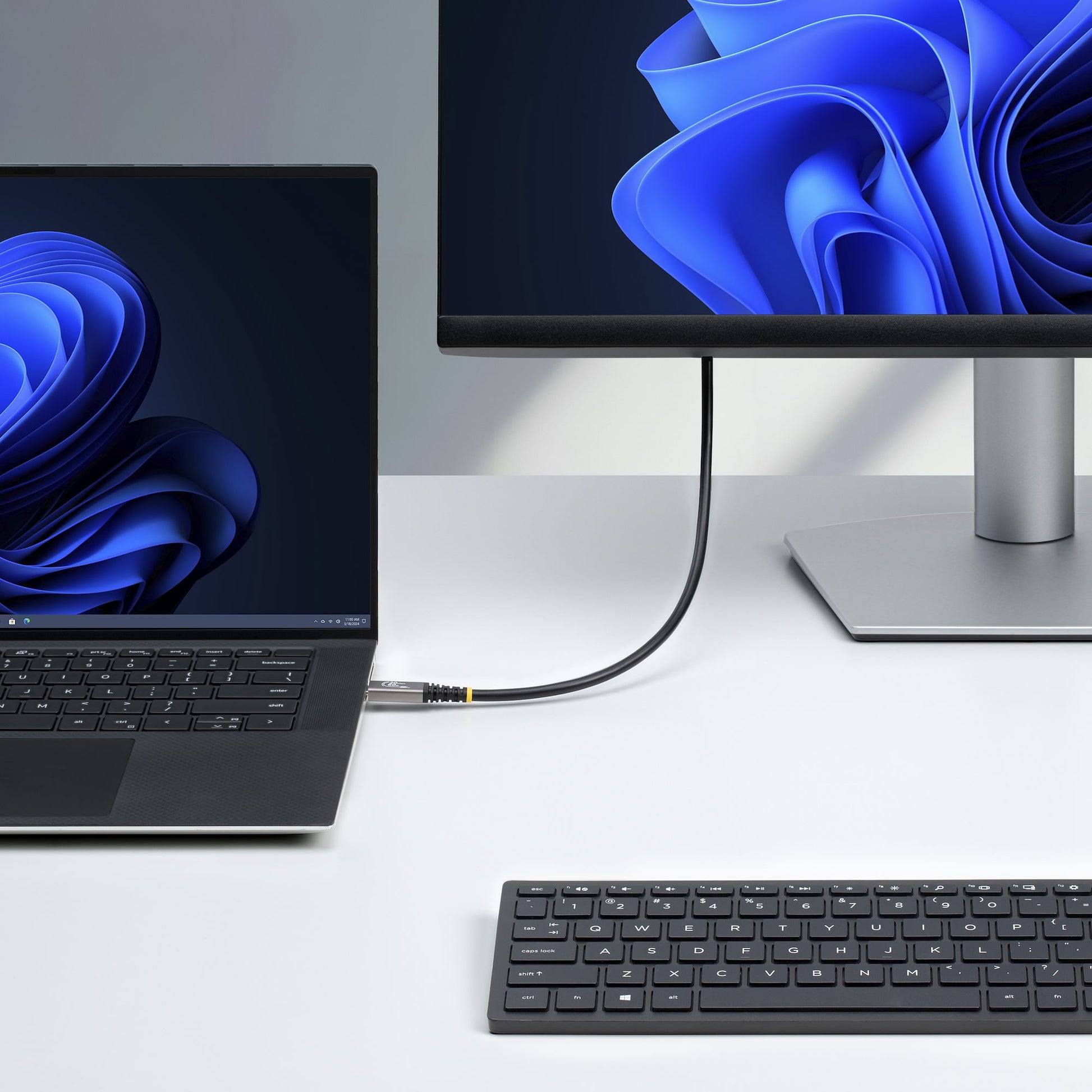StarTech.com USB-C auf USB-C Kabel – USB4 20 Gbit/s – 3 m – PD 60 W – DP 2.1 (4K/120) – Schwarz