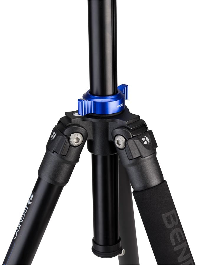 Benro Mach3 TMA47AXL Stativ – 2,16 m, 20 kg Traglast, 3 Sektionen, 3/8" Montage – Schwarz