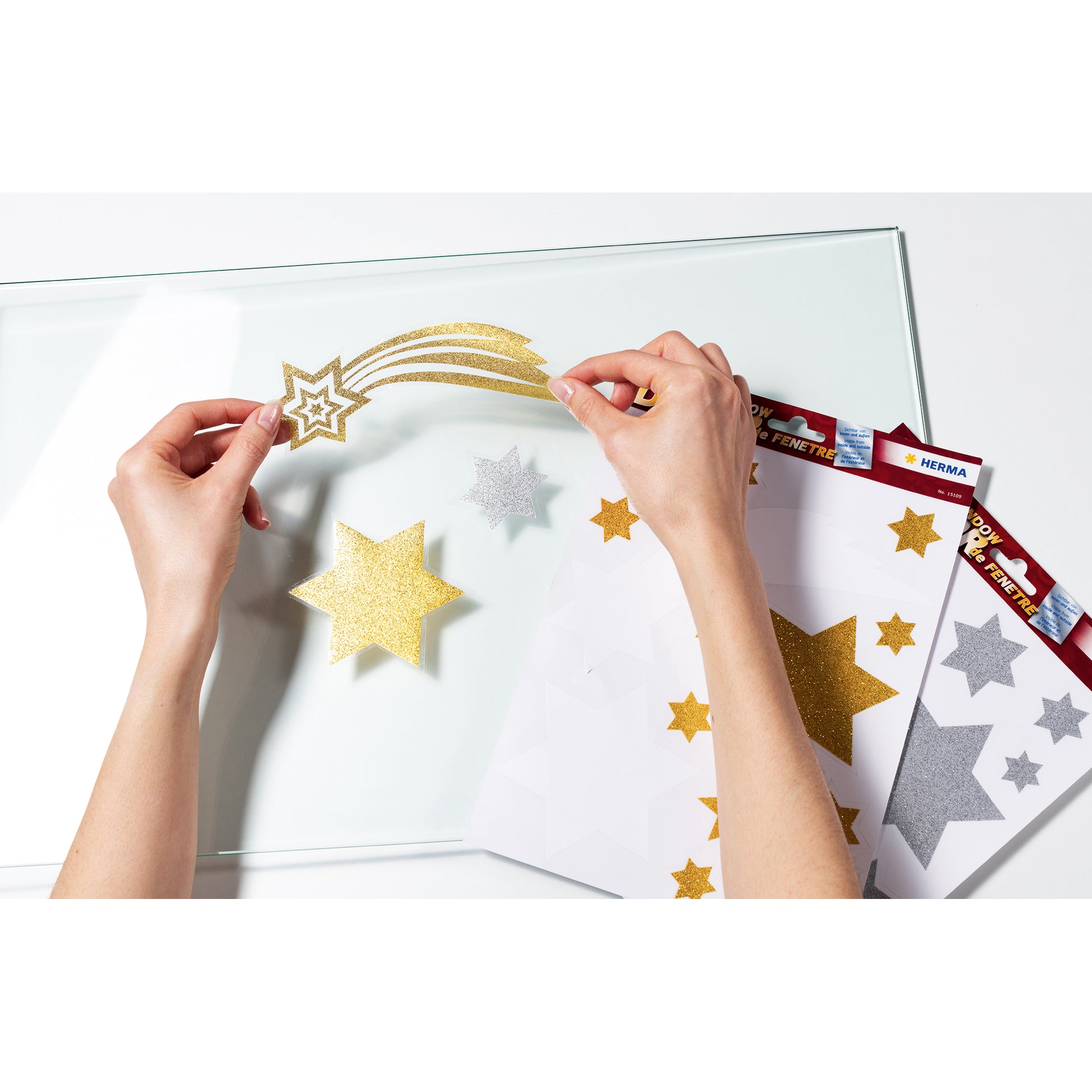 HERMA Fliesensticker Sterne, gold, 21 × 29,7 cm, wiederablösbar, repositionierbar, abwaschbar, 1 Stück