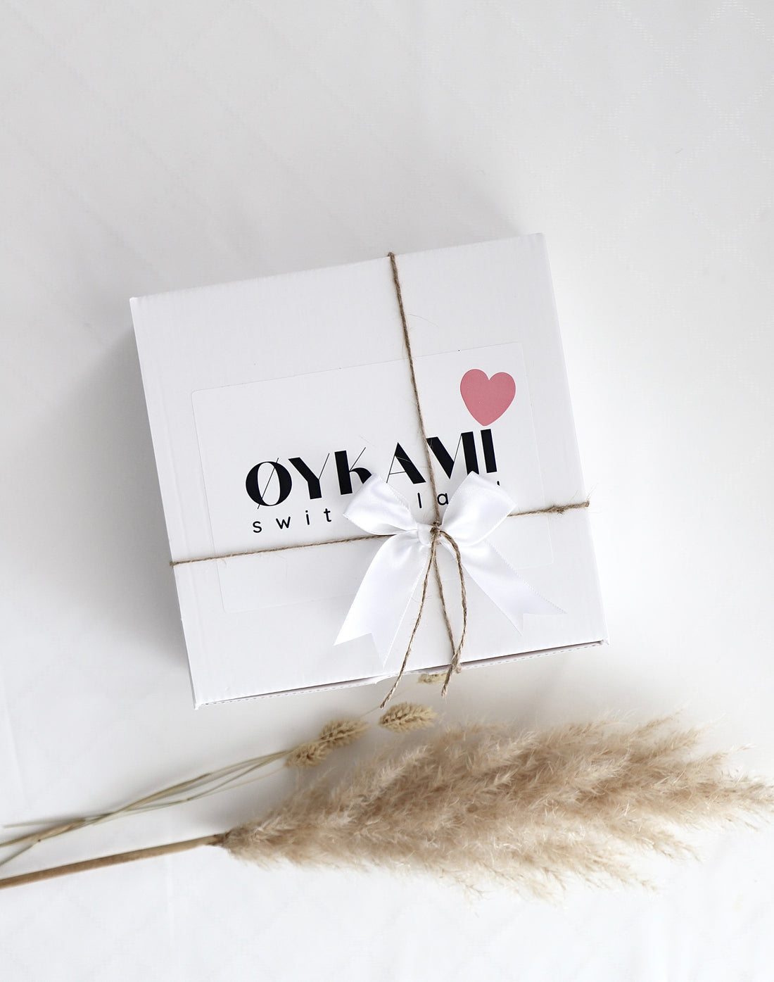 OYKAMI Geschenkbox Zürich – 18,5 × 7,0 × 18,5 cm – ab 0 J. – Baumwolle, Holz – braun, beige