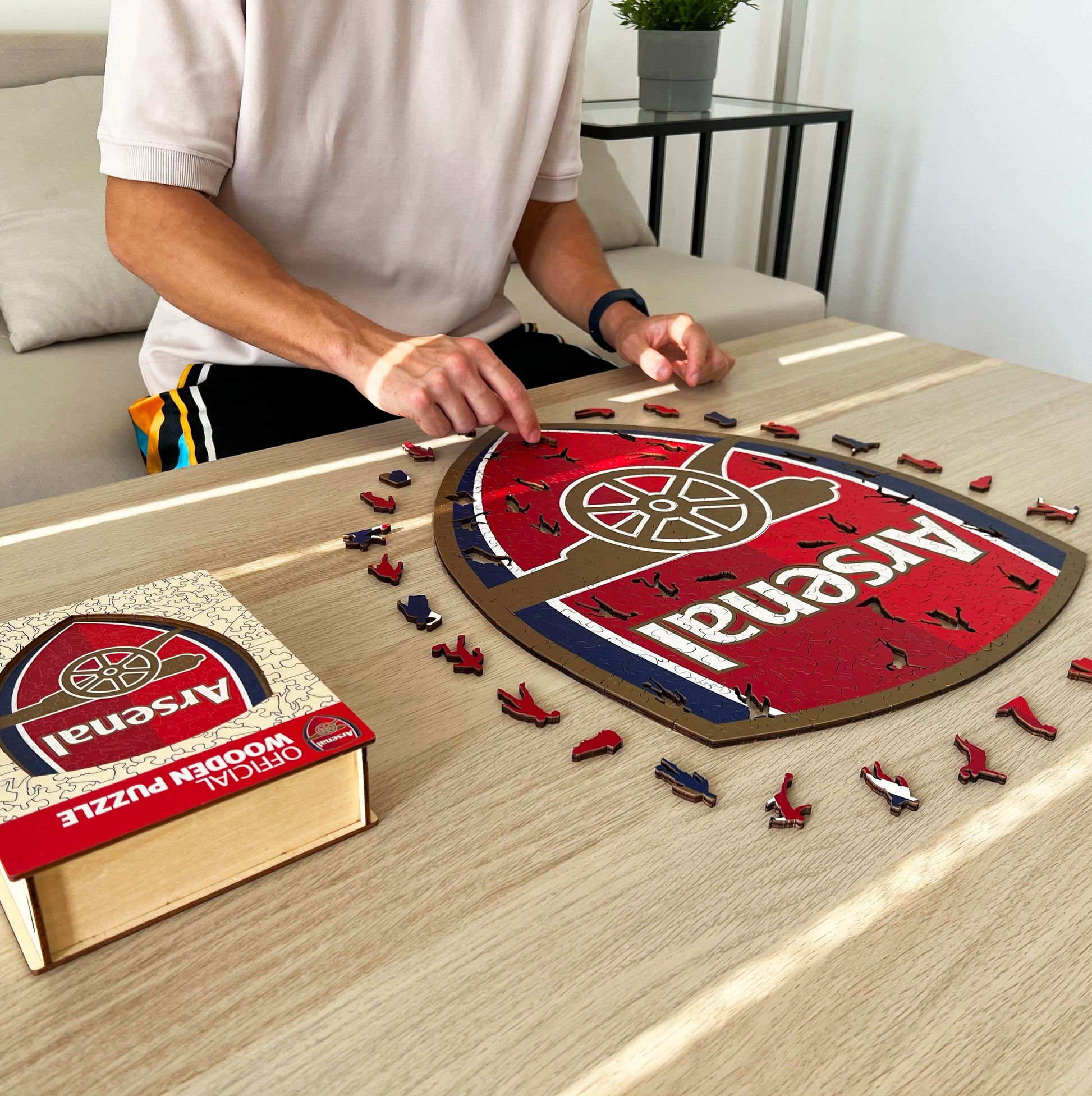 Iconic Puzzles Arsenal FC - Logo – Logikspiel, ab 10 Jahren