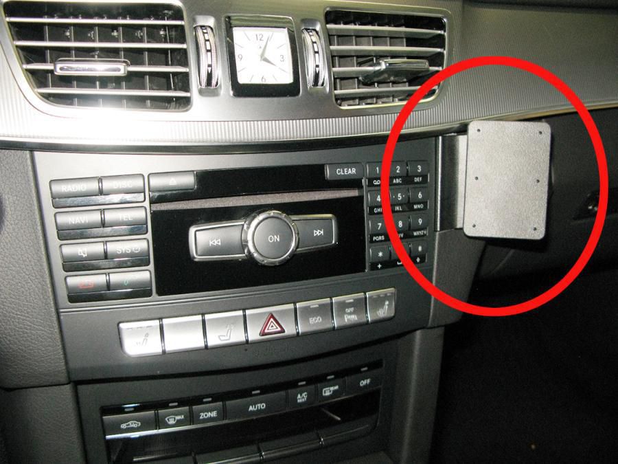 Brodit ProClip Auto-Halterung, passiv – für Mercedes-Benz E-Klasse (Limousine 2015–2016) – Schwarz